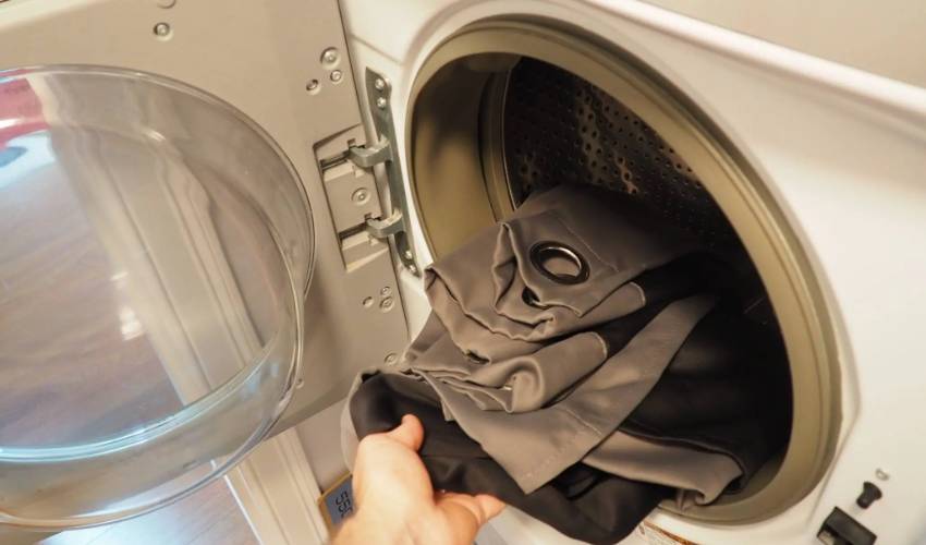 Professional curtain cleaning